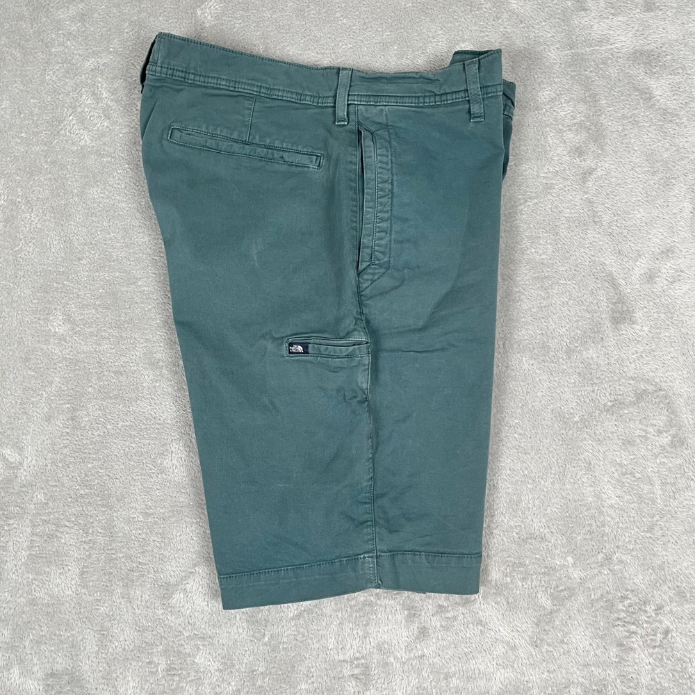 The North Face Men's Utility Cargo Shorts Size 36 Long Green Cotton Blend - Picture 3 of 11